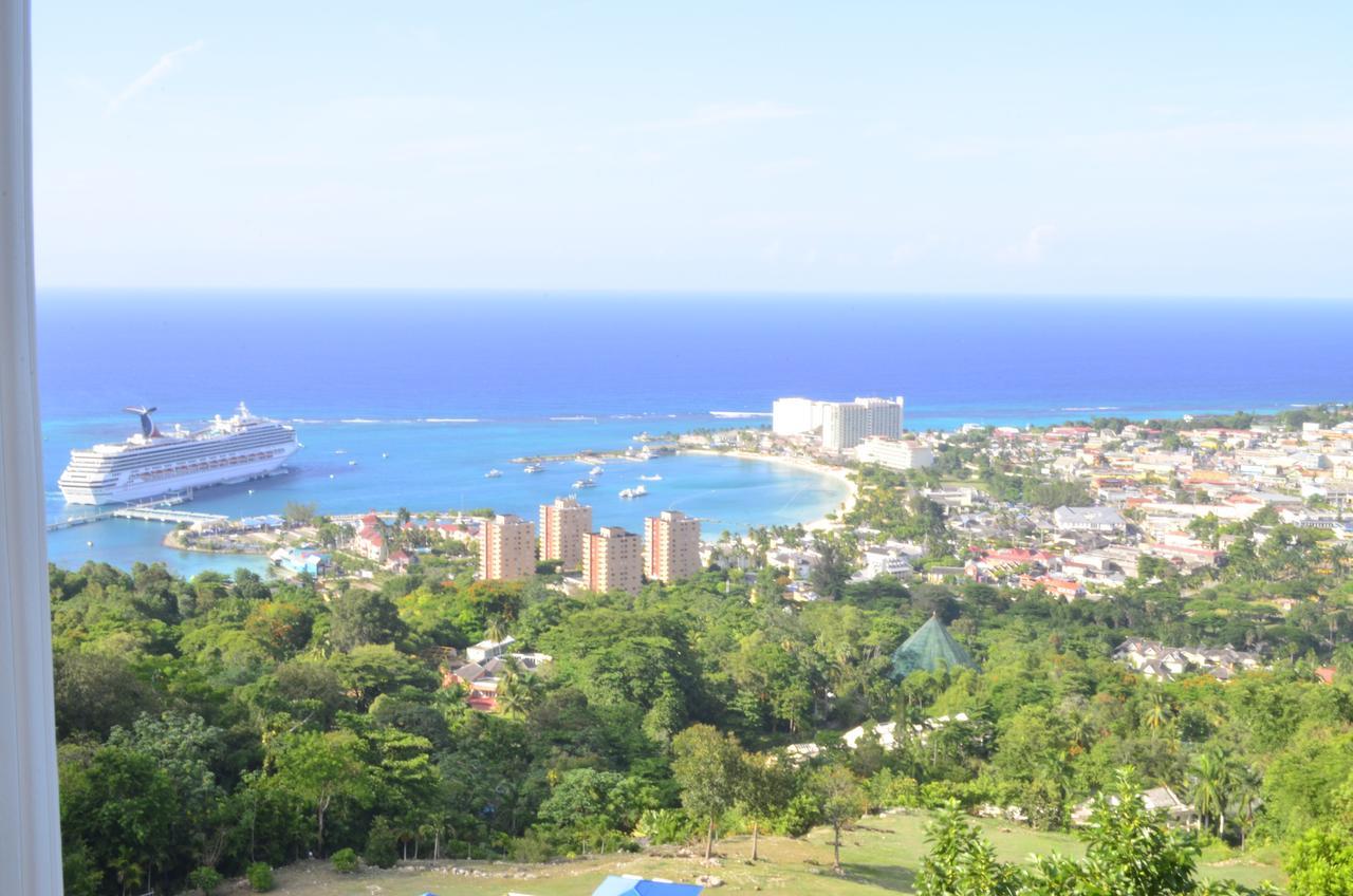 Pink Rock Inn Bed And Breakfast Ocho Rios Exterior foto